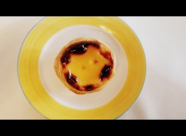 You can't go to Macau and miss its famous egg-tart. This one from Lord Stow was pretty damn good. 