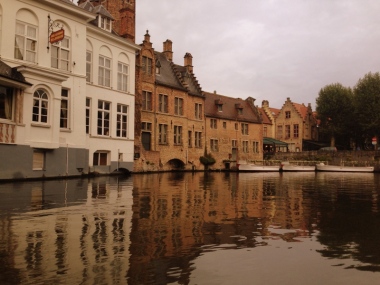 It is said that Brugge has more bridges in Venice. And prettier ones too. 