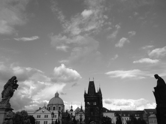 Without a doubt my most favourite part of Praha is the Karluv Most (Charles Bridge). The Old Town and the Lesser Town (Malá Strana) are connected by this surreal Gothic structure. 