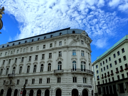 The buildings adjoining the Palace. All of Wien envelops you in Renaissance-esque, 16th century Baroque architecture. 